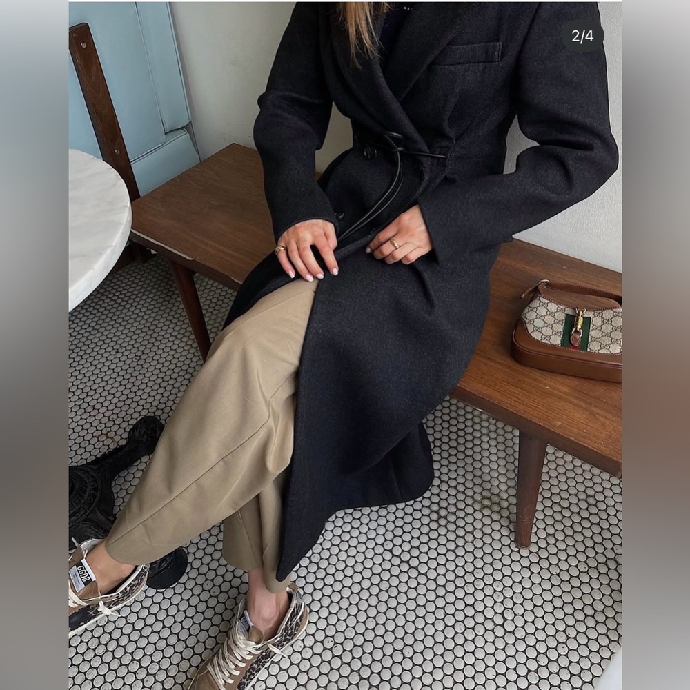 Lvir coat perf cond